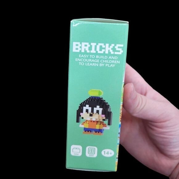 Brand New Disney Goofy Bricks Lego Figure - Picture 3 of 5